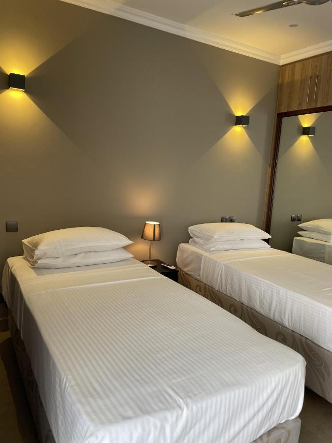 B Holiday Apartments Бо-Валлон Экстерьер фото